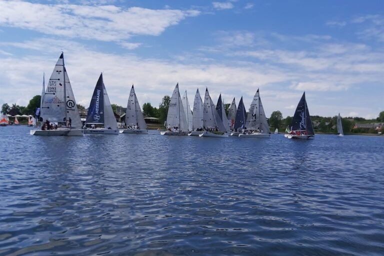 Jachtų regatos finišas Trakuose